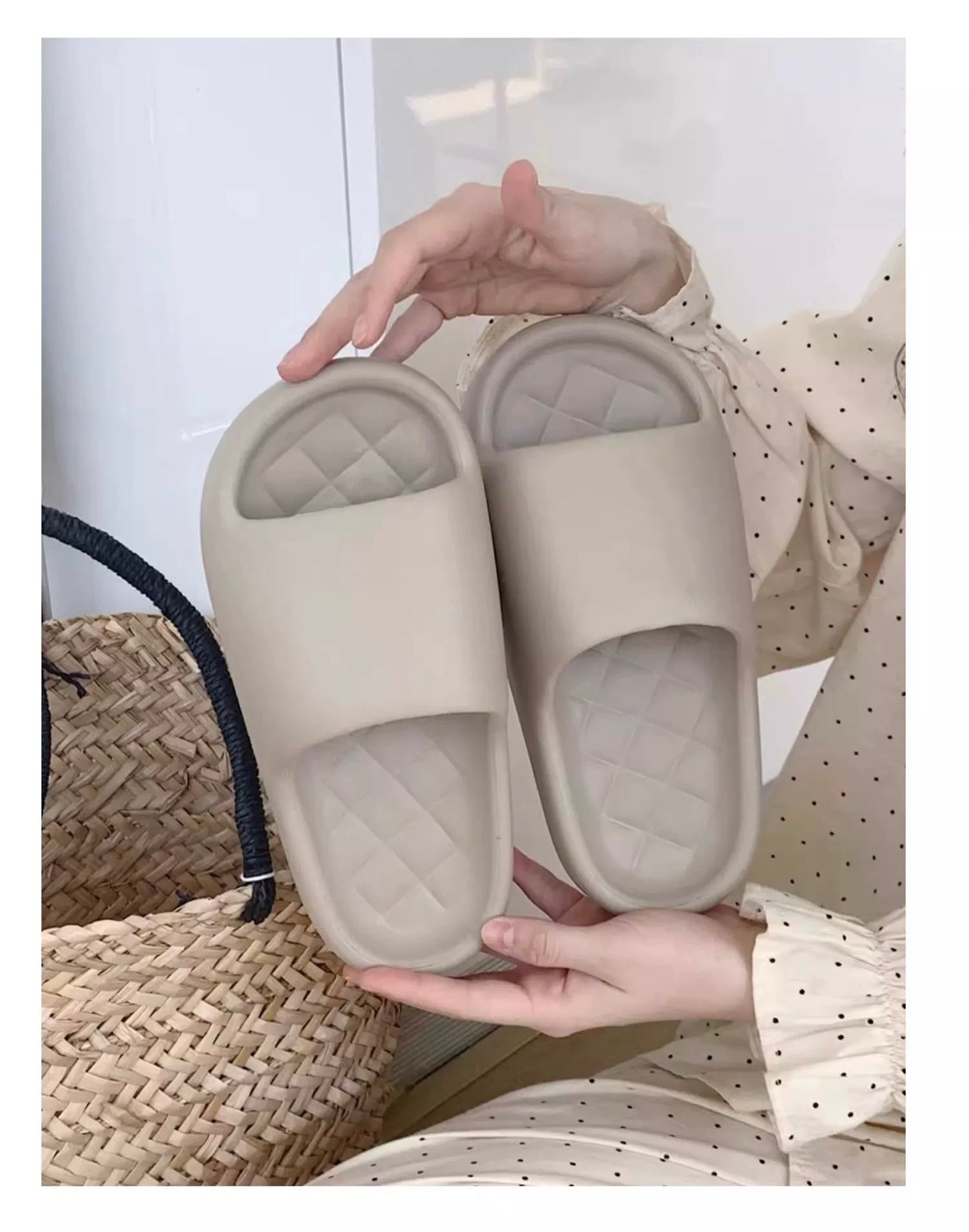 SOE26 | home flip flop, water-prove home footwear