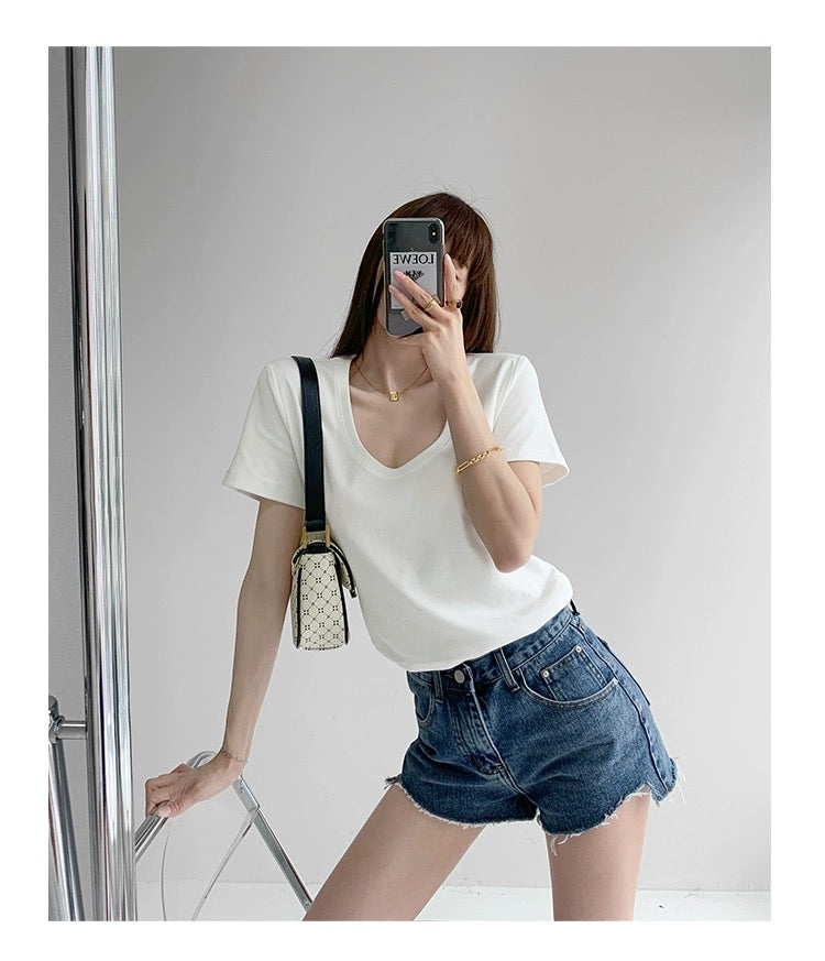 Blogger Style Large Round Neck Tee