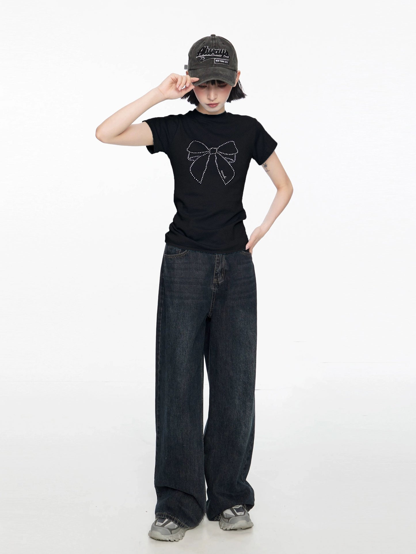 Large Bow Basic Black Tee