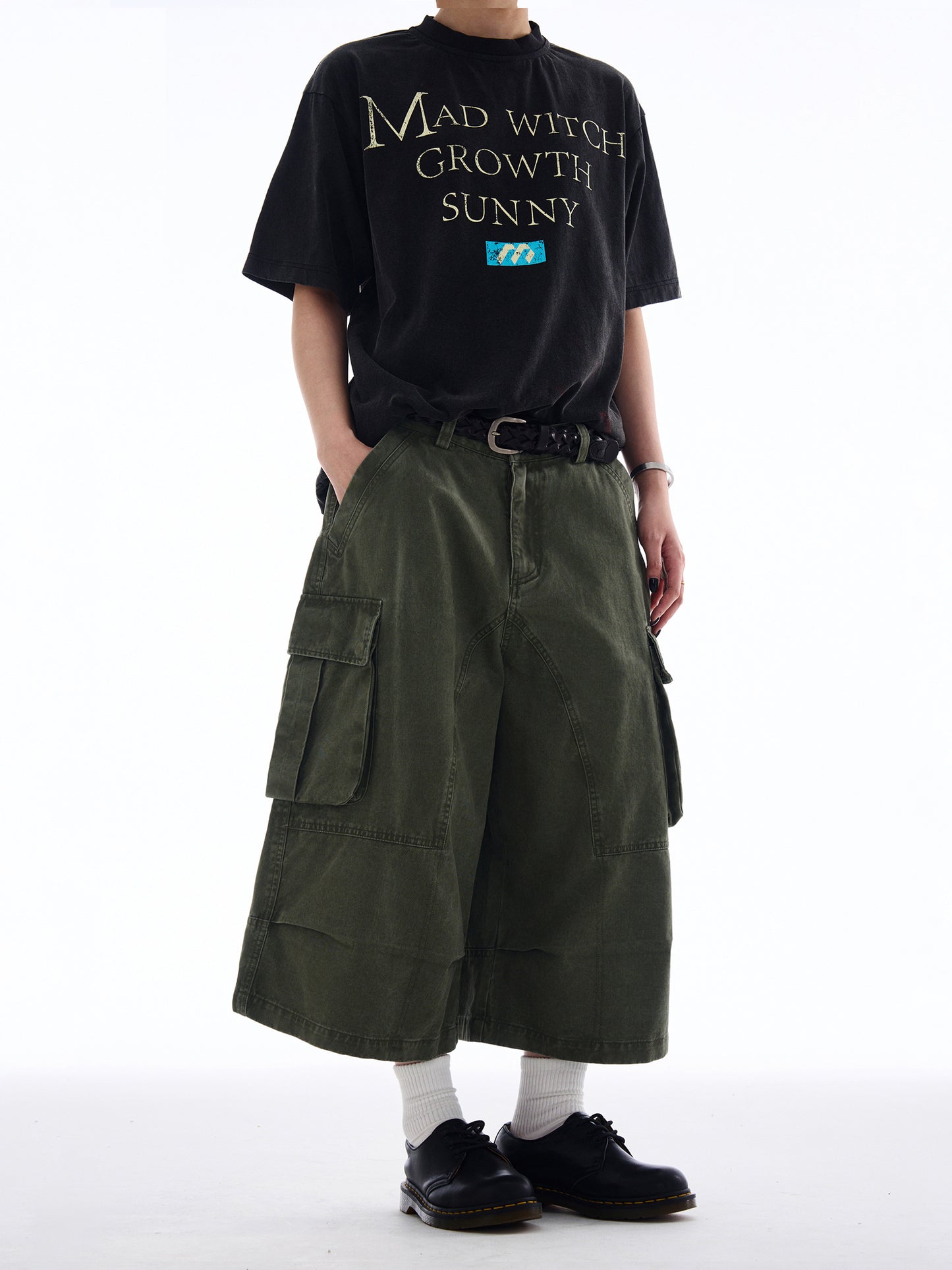 Distressed Cargo Shorts Multi-Pocket Cropped Pants