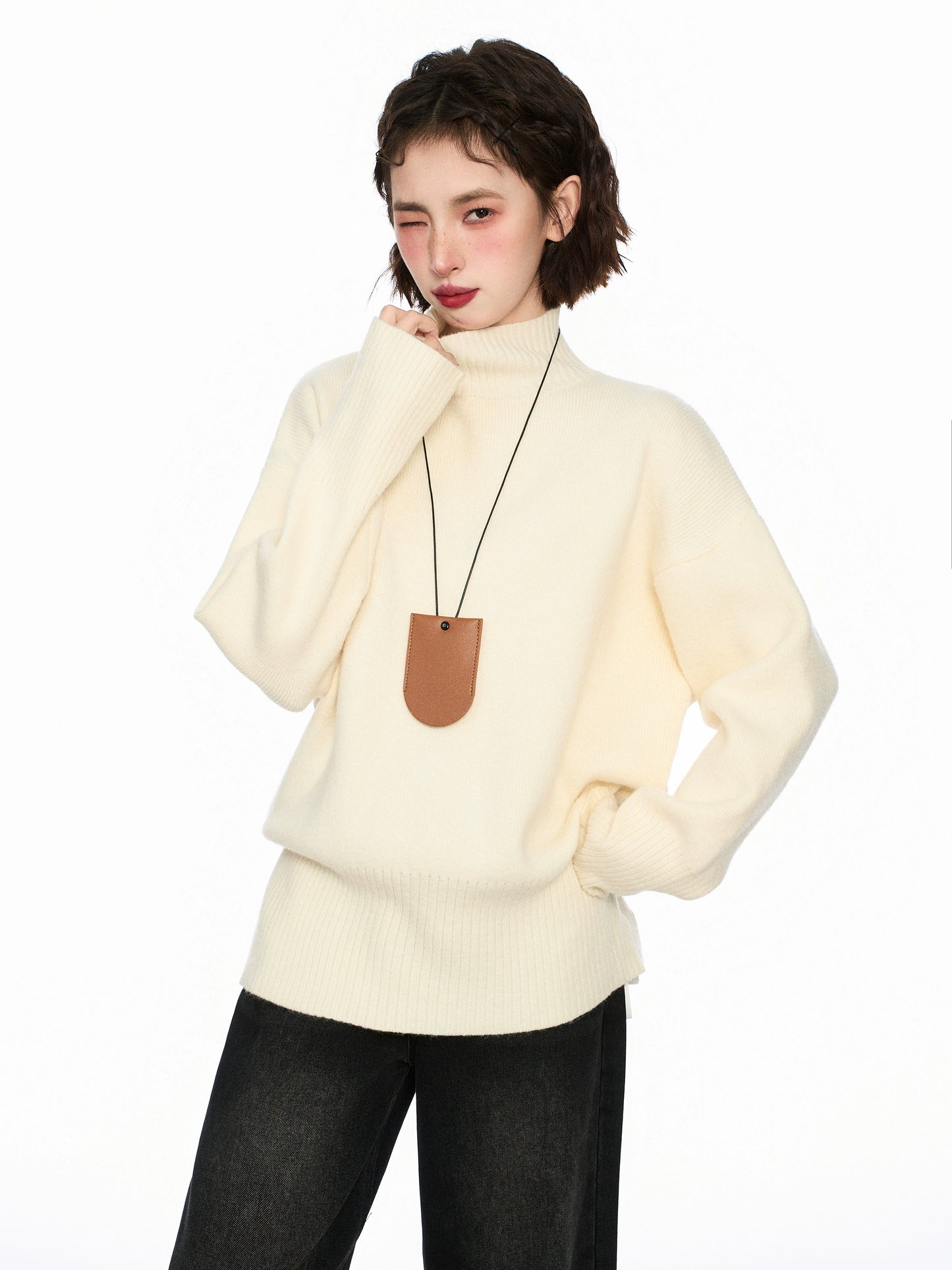 Basic Regular Fit Turtleneck Knitted Sweater
