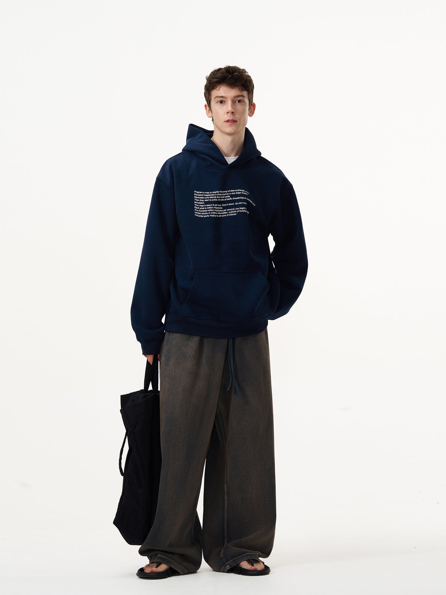 Twisted Letter Print Hoodie 400G