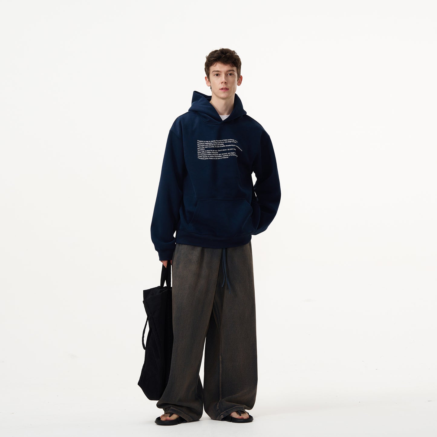 Twisted Letter Print Hoodie 400G