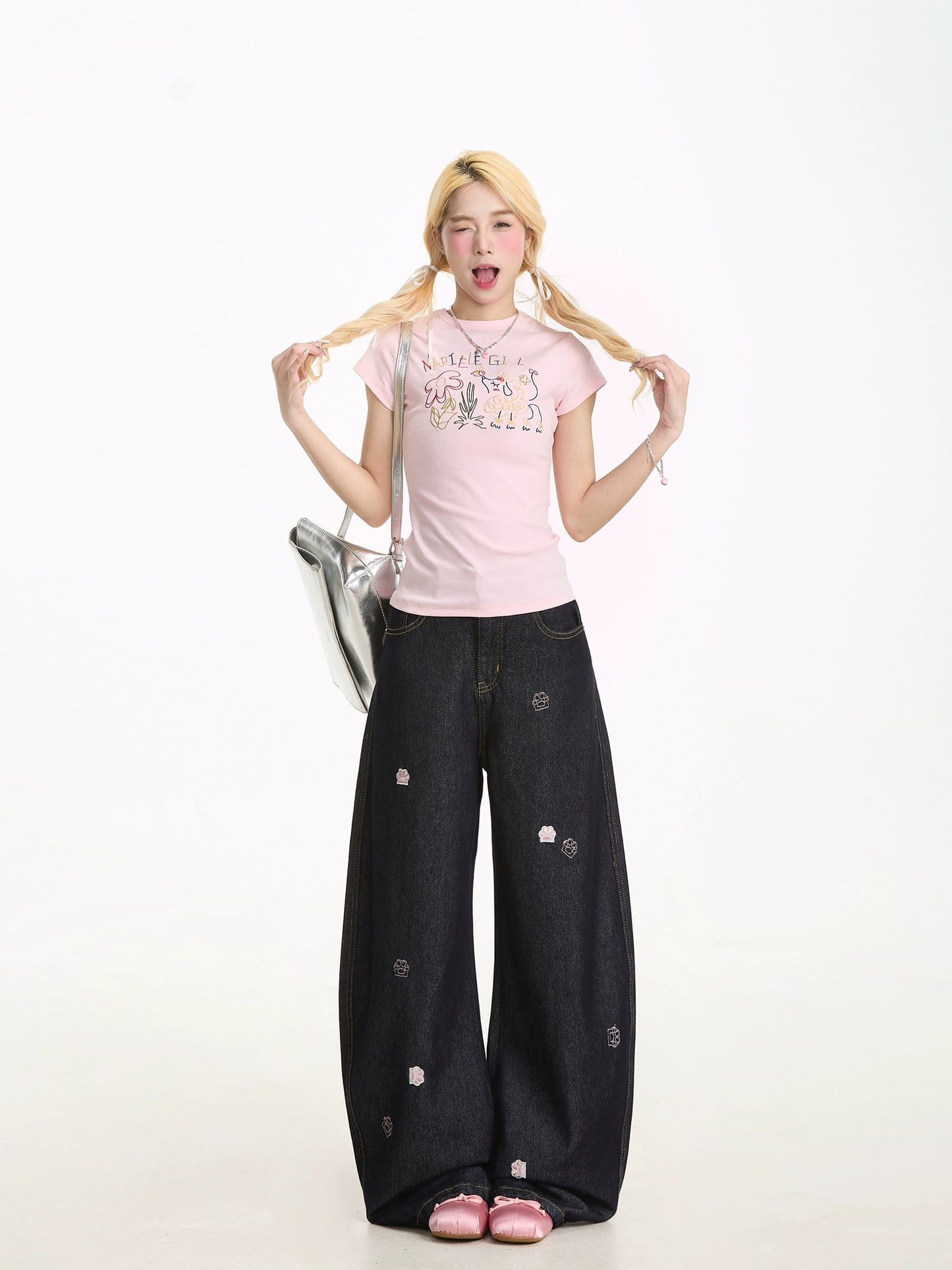 Cat's Paw Embroidered Loose Jeans