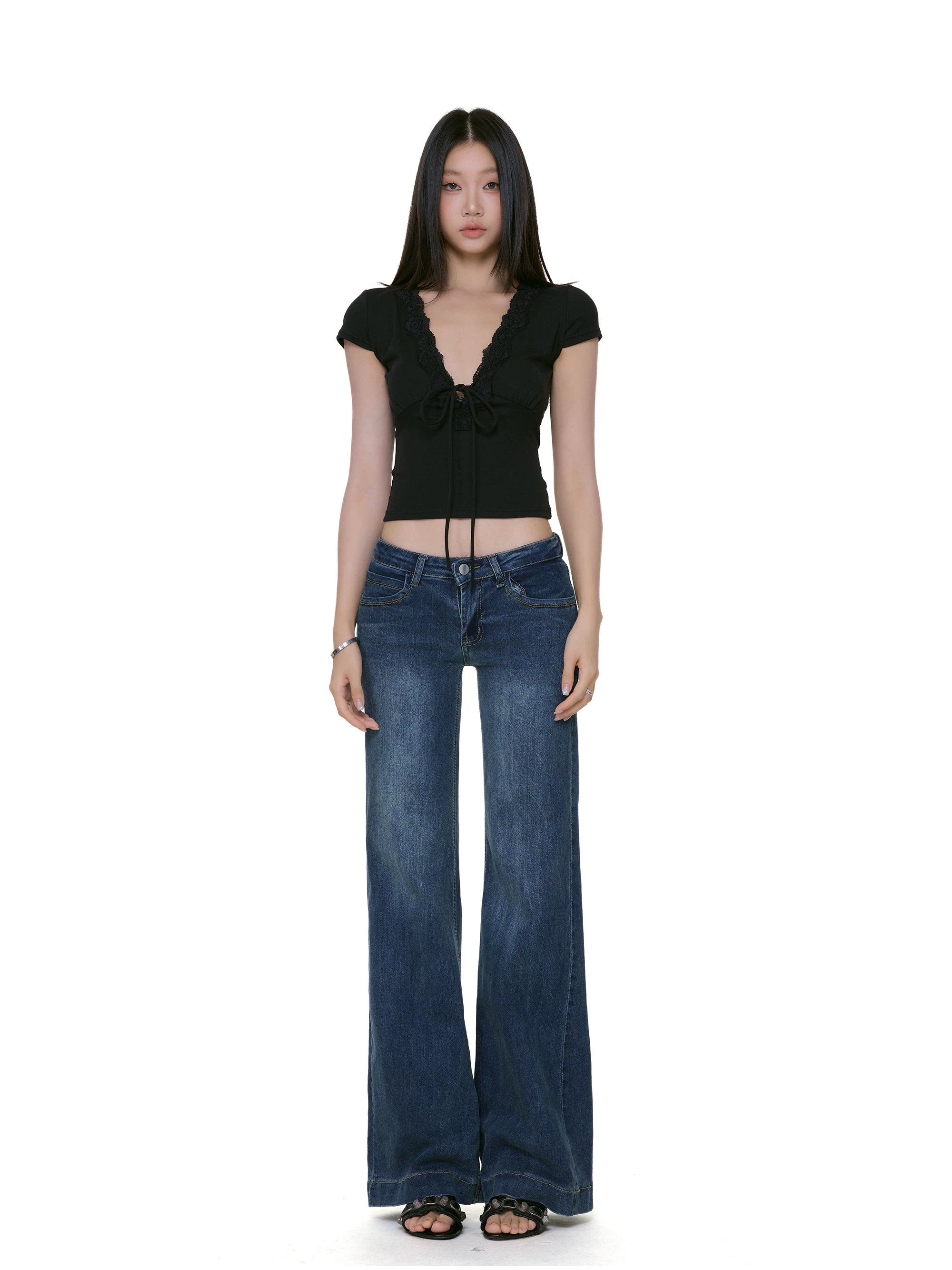 Bow-Front Fitted V-Neck Top