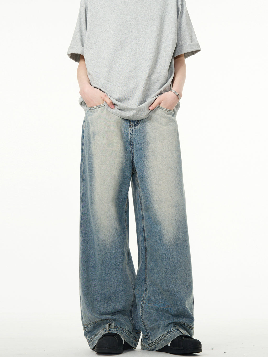 Reversed Wide-Leg Jeans