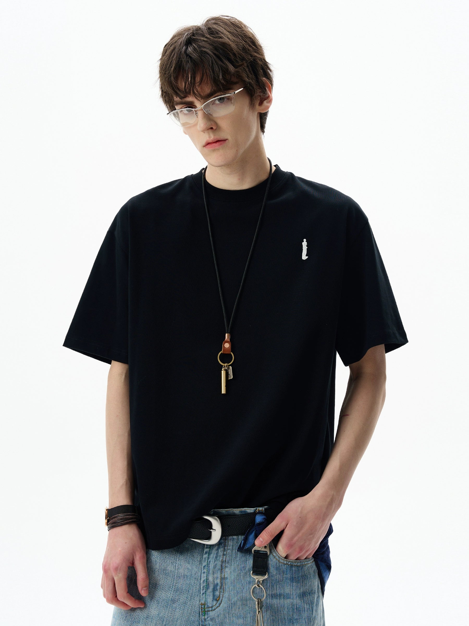 Simple Luxury Embroidery "i" Tee