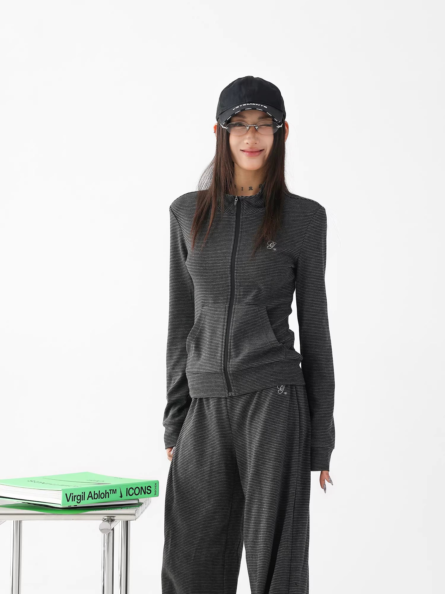 Striped Crew Neck Zipper Sweatshirt Jacket + Pants Set