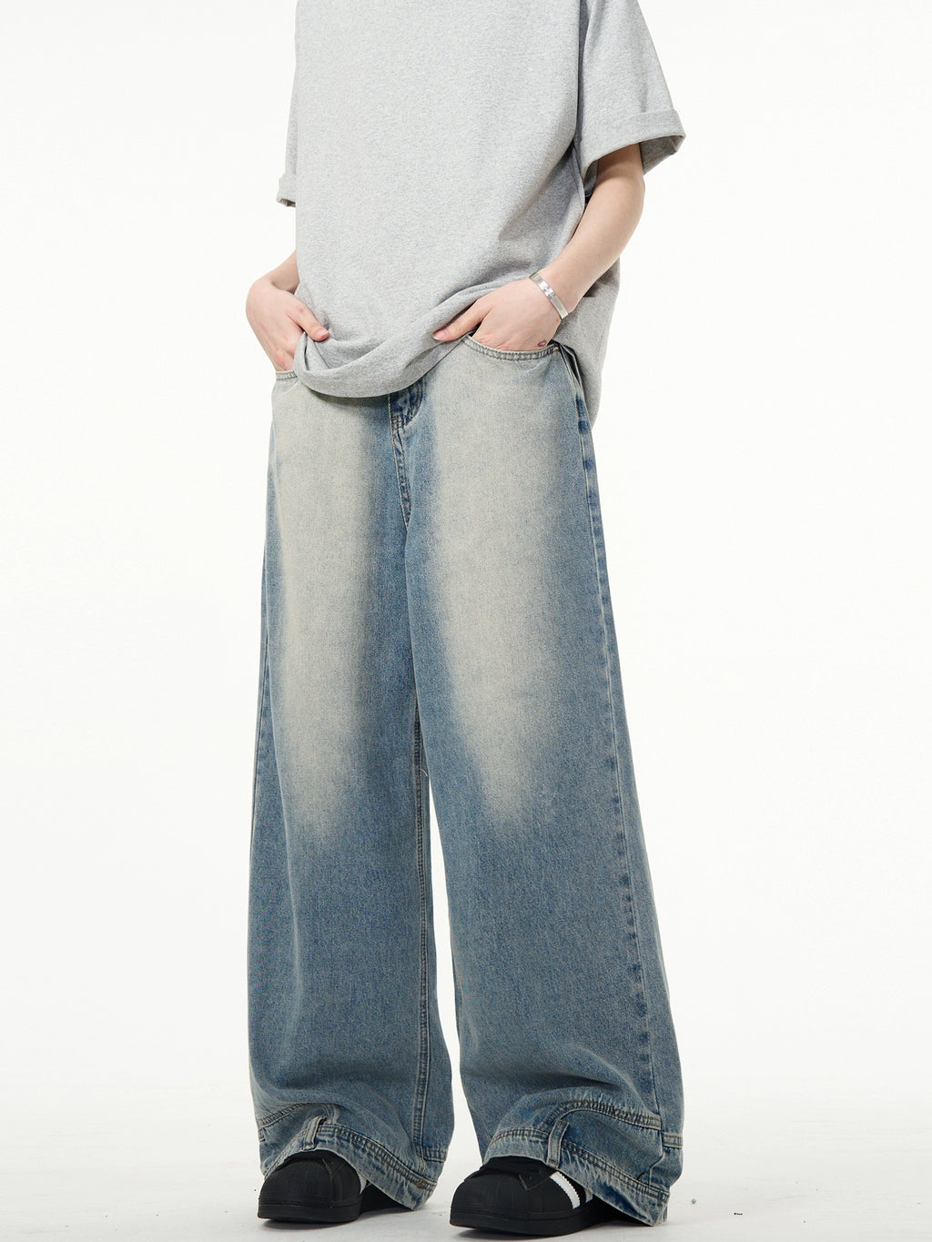 Reversed Wide-Leg Jeans