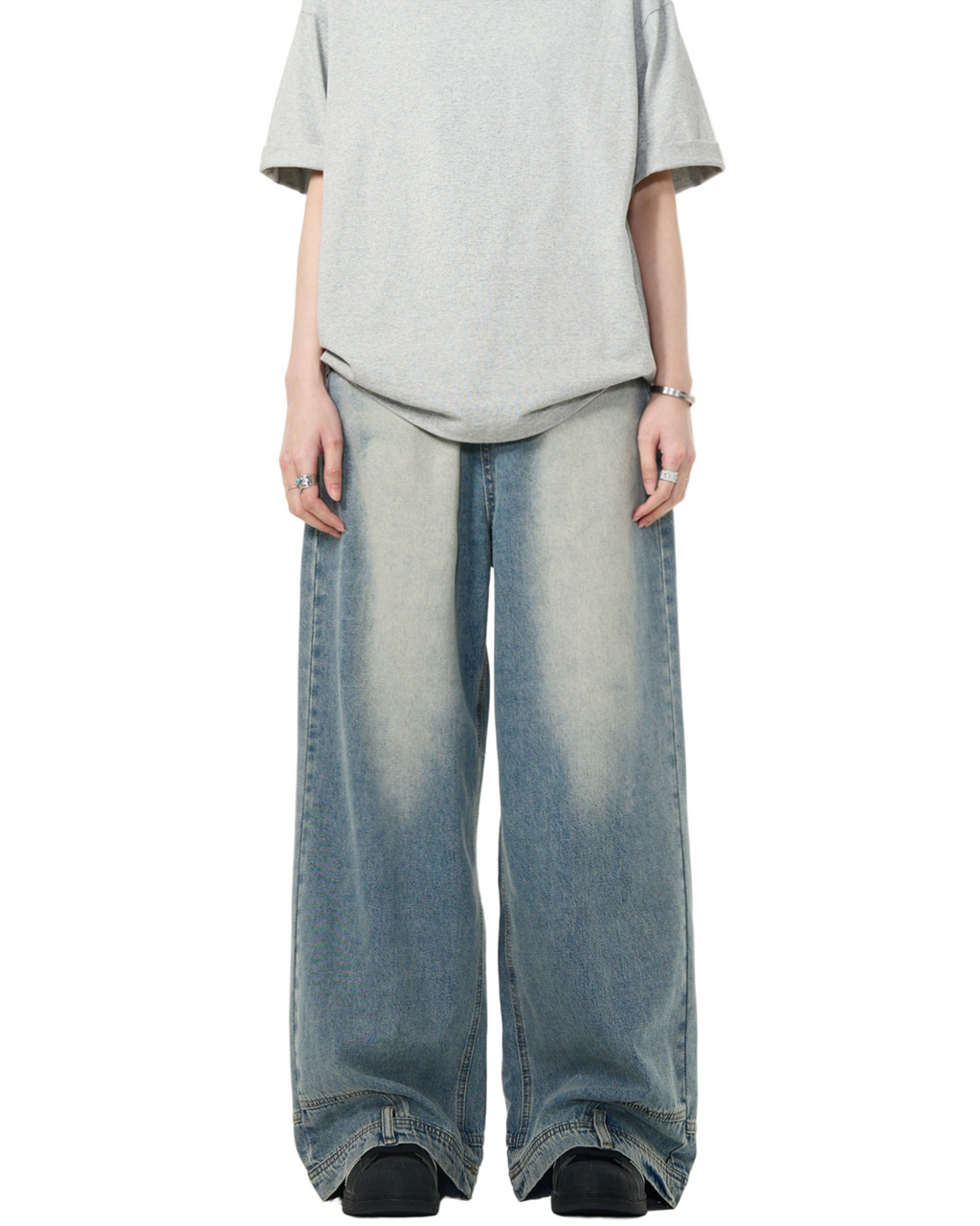 Reversed Wide-Leg Jeans