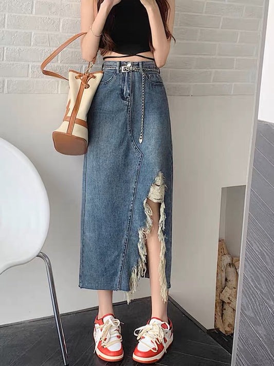 Irregular denim skirt with torn edges design Retro style